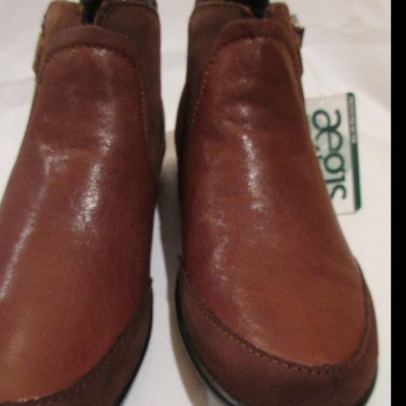 Aetrext short brown leather boots - Picture 2 of 8